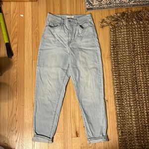 Levi's High Waisted Taper 80's Mom Jeans Sz 29